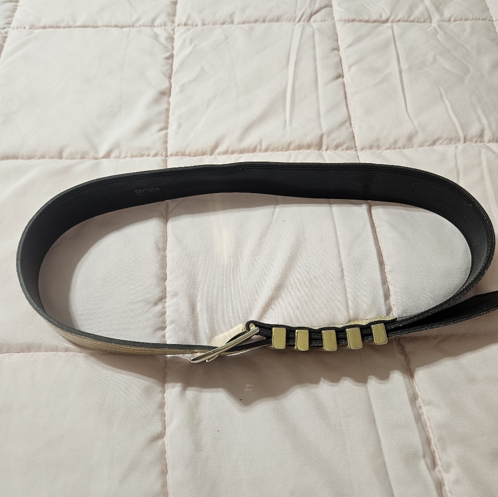 Escada belt - Picture 7 of 9